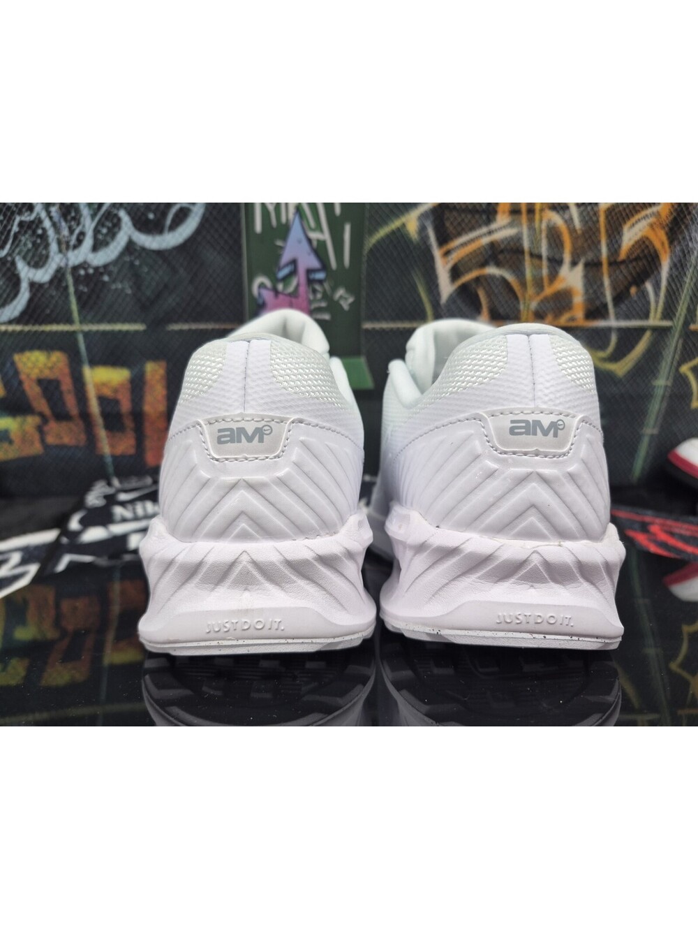 Nike Air Max Bia Womens Size 8.5w And Mens Size Size 7m White Running Sneakers - Picture 4 of 7
